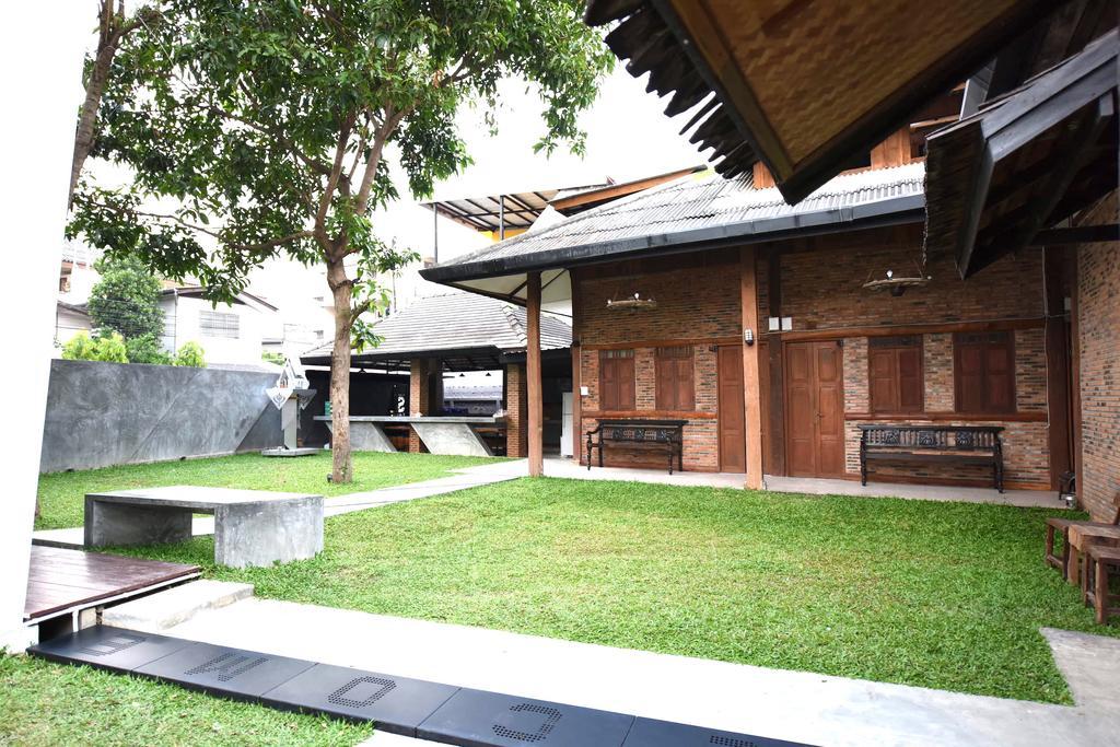 Chiang Mai Udee Hotel Bagian luar foto