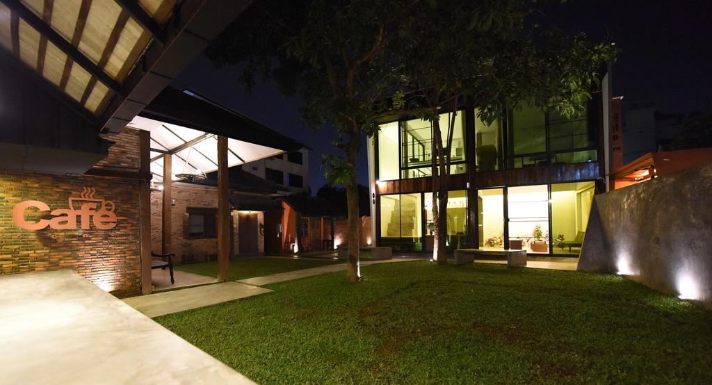 Chiang Mai Udee Hotel Bagian luar foto