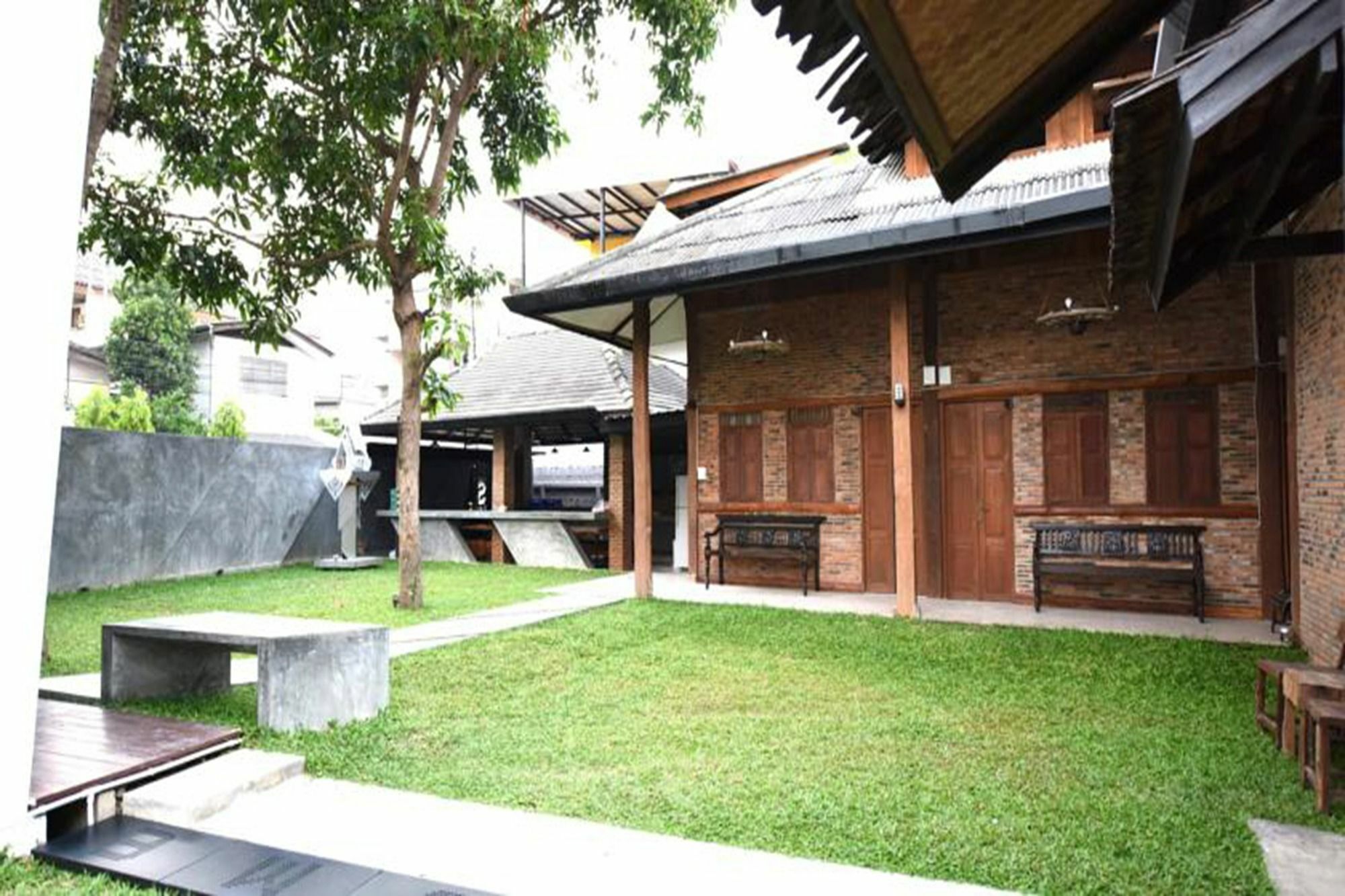 Chiang Mai Udee Hotel Bagian luar foto