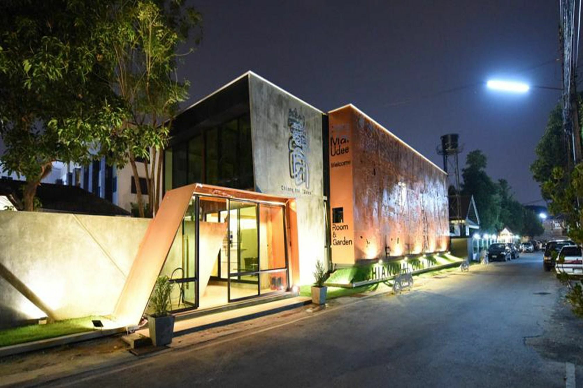 Chiang Mai Udee Hotel Bagian luar foto