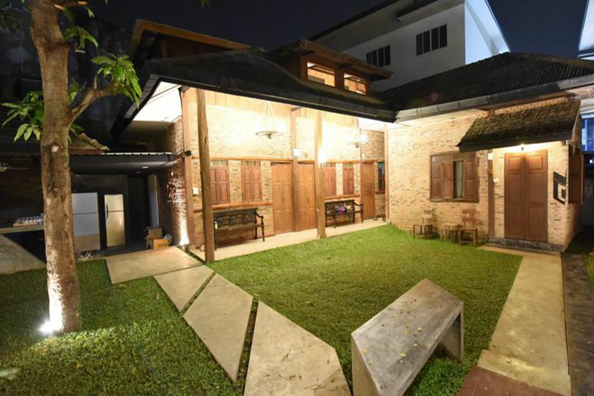 Chiang Mai Udee Hotel Bagian luar foto
