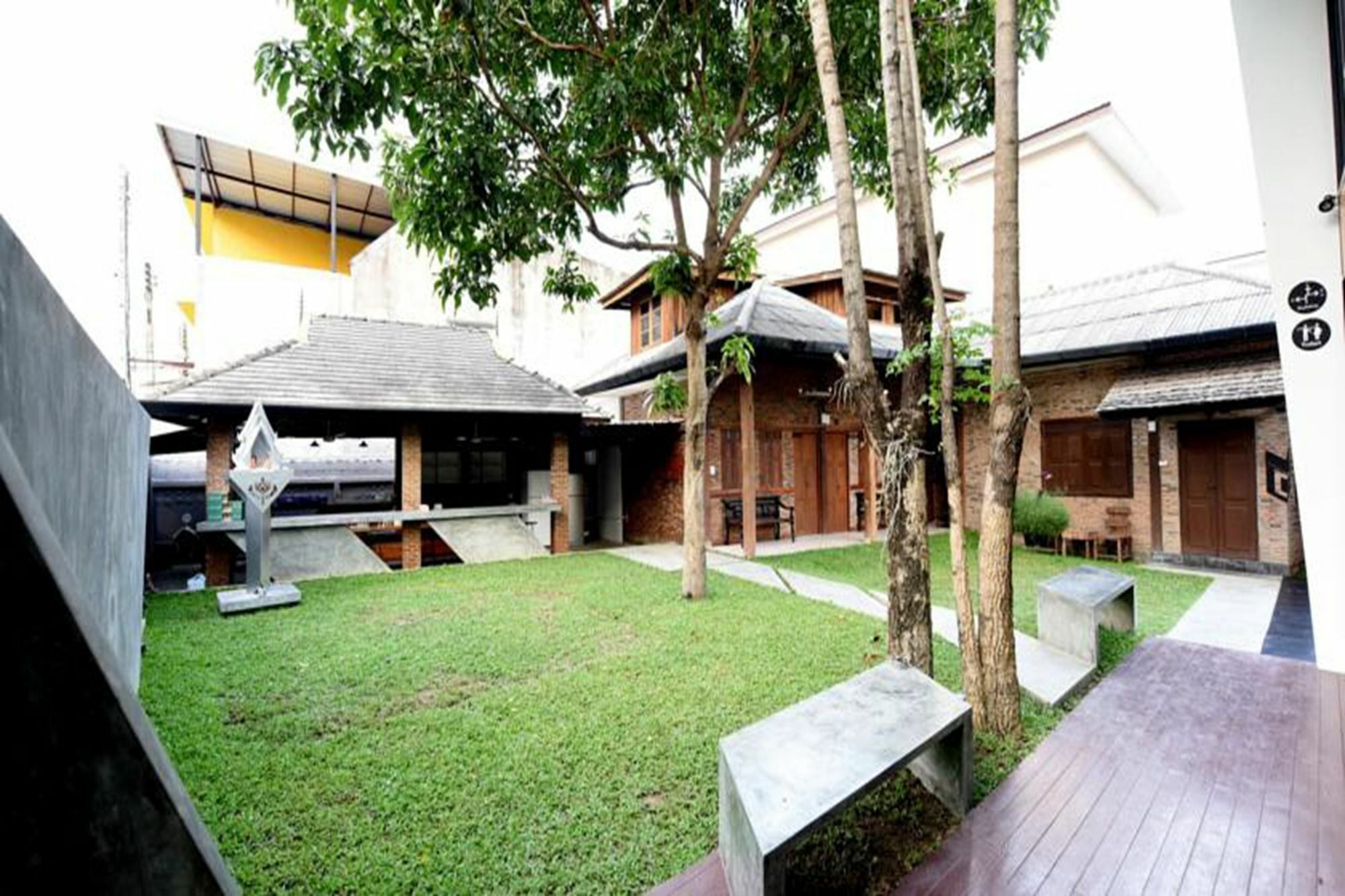 Chiang Mai Udee Hotel Bagian luar foto